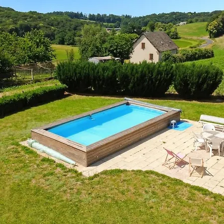 Semesterbostad Lumineux Renove Avec Piscine - Cantal