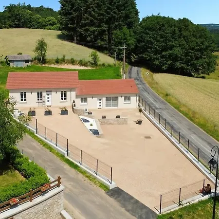 Lumineux Renove Avec Piscine - Cantal * Ladinhac