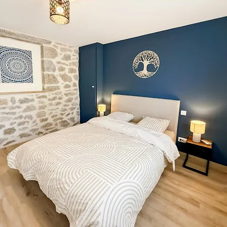 Semesterbostad Lumineux Renove Avec Piscine - Cantal *