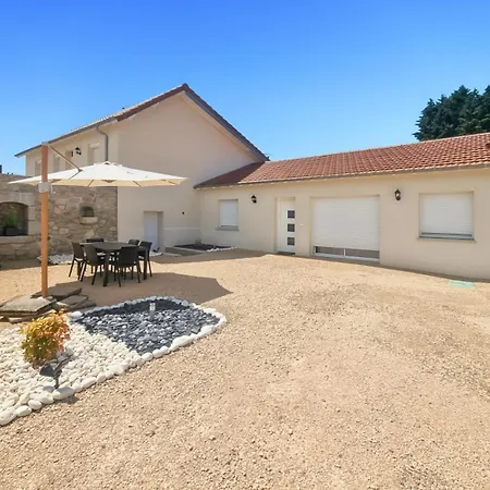 Lumineux Renove Avec Piscine - Cantal Semesterbostad Ladinhac